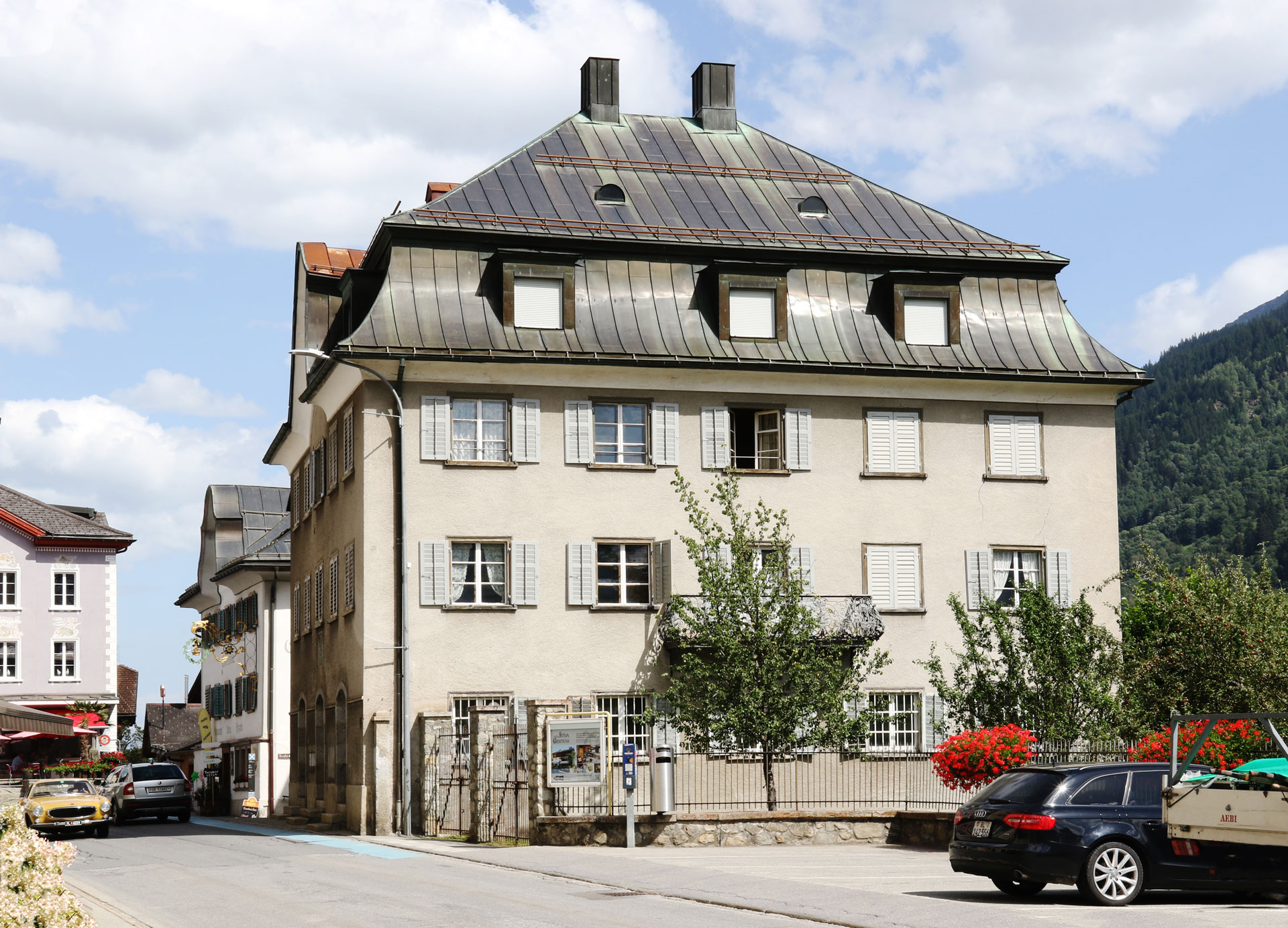 Abb. 1: Disentis/Mustér, Haus von Castelberg, von Westen (Yolanda Alther)