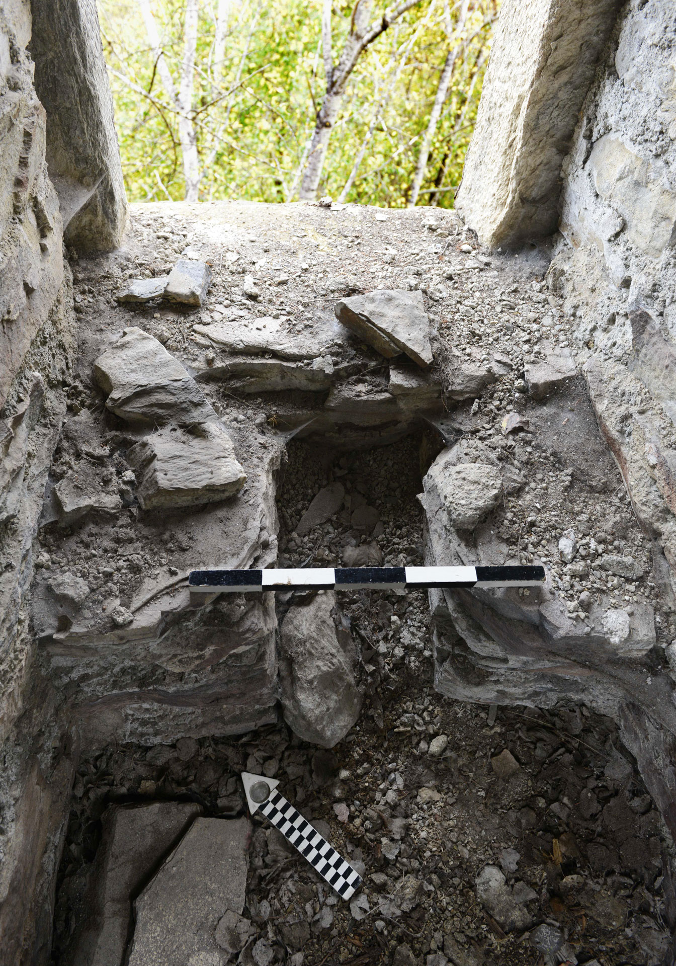 Abb. 7: Sitznischenfenster in der Ostmauer des vierten Geschosses, nach Nordosten (ADG).